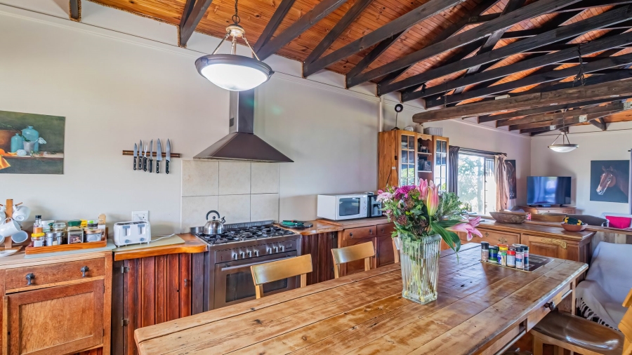 5 Bedroom Property for Sale in Lovemore Park Eastern Cape